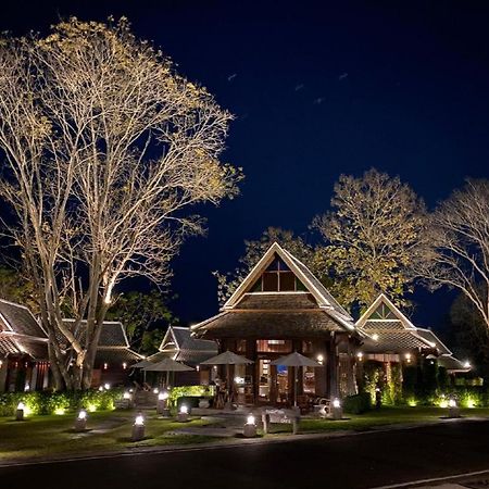 Ruean Racha Hotel Chiang Mai Bagian luar foto