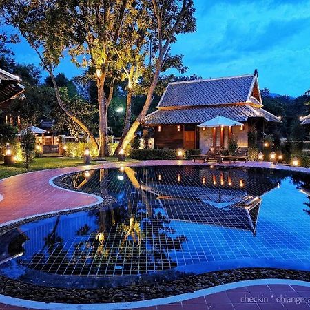 Ruean Racha Hotel Chiang Mai Bagian luar foto