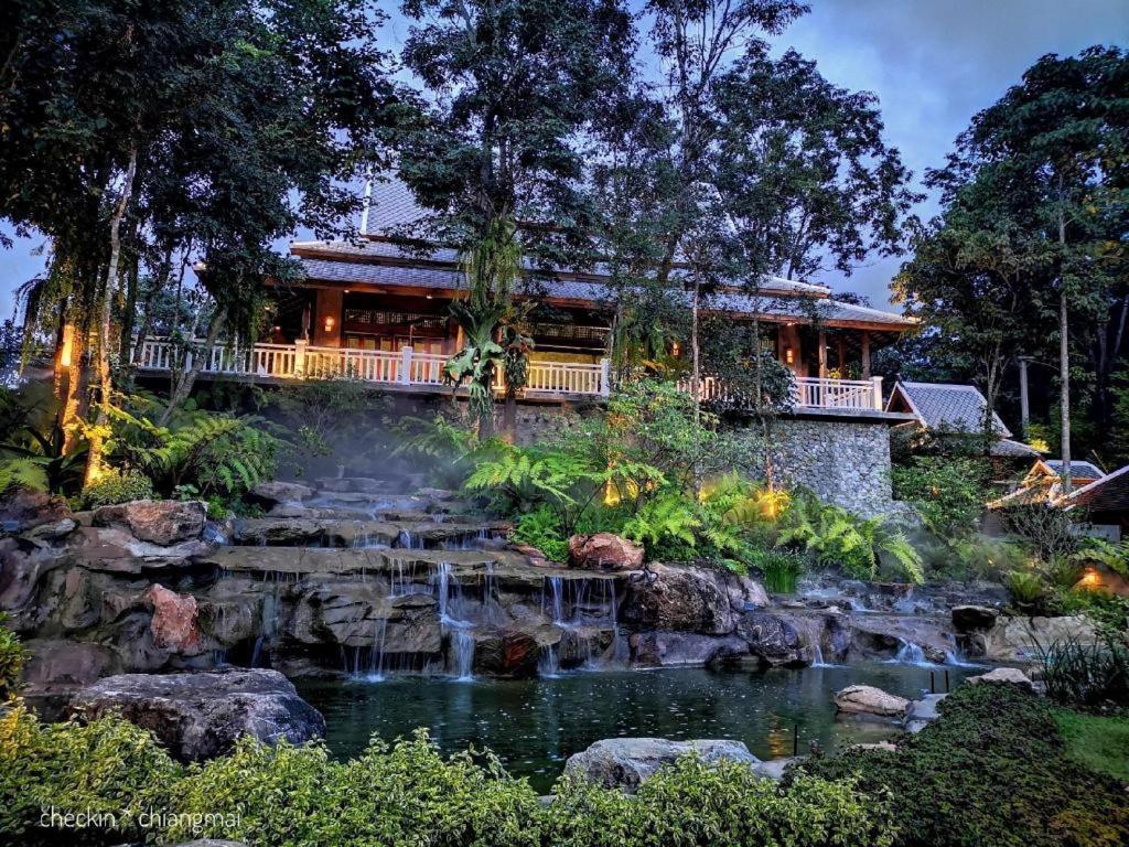 Ruean Racha Hotel Chiang Mai Bagian luar foto