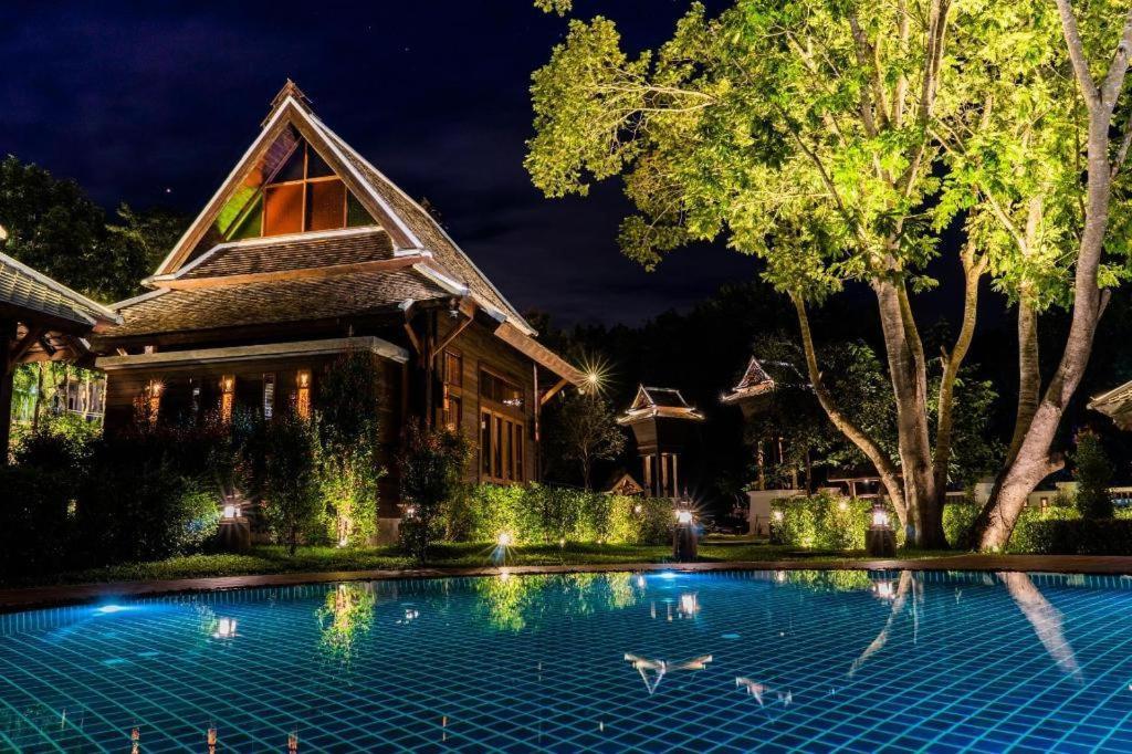 Ruean Racha Hotel Chiang Mai Bagian luar foto