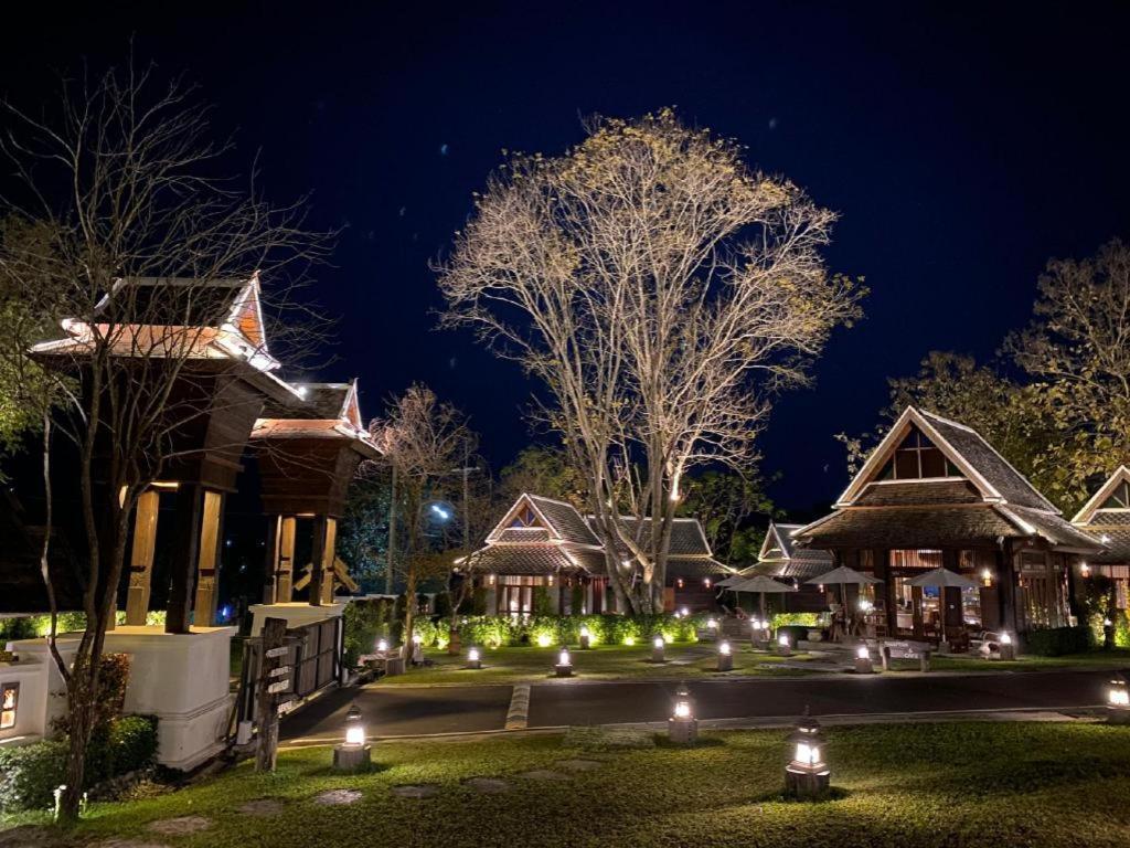 Ruean Racha Hotel Chiang Mai Bagian luar foto