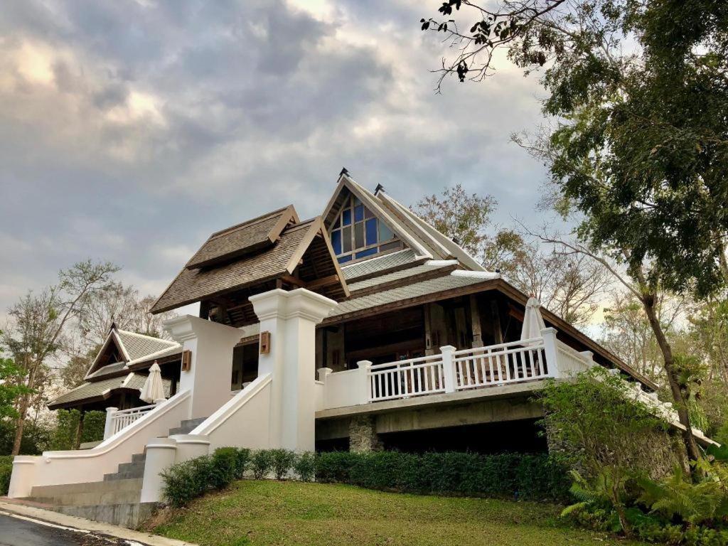 Ruean Racha Hotel Chiang Mai Bagian luar foto