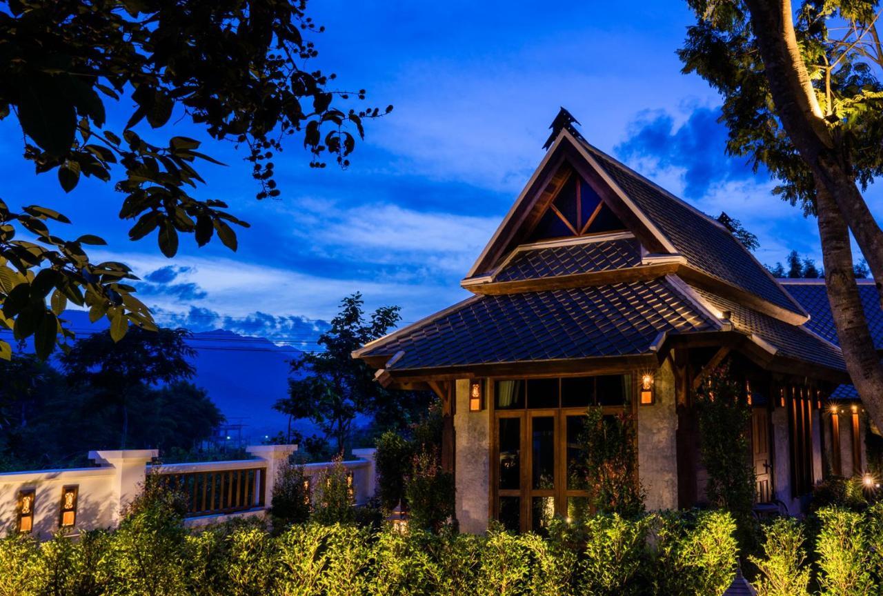 Ruean Racha Hotel Chiang Mai Bagian luar foto