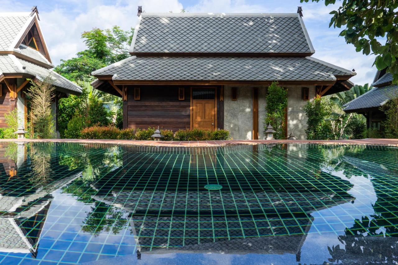 Ruean Racha Hotel Chiang Mai Bagian luar foto