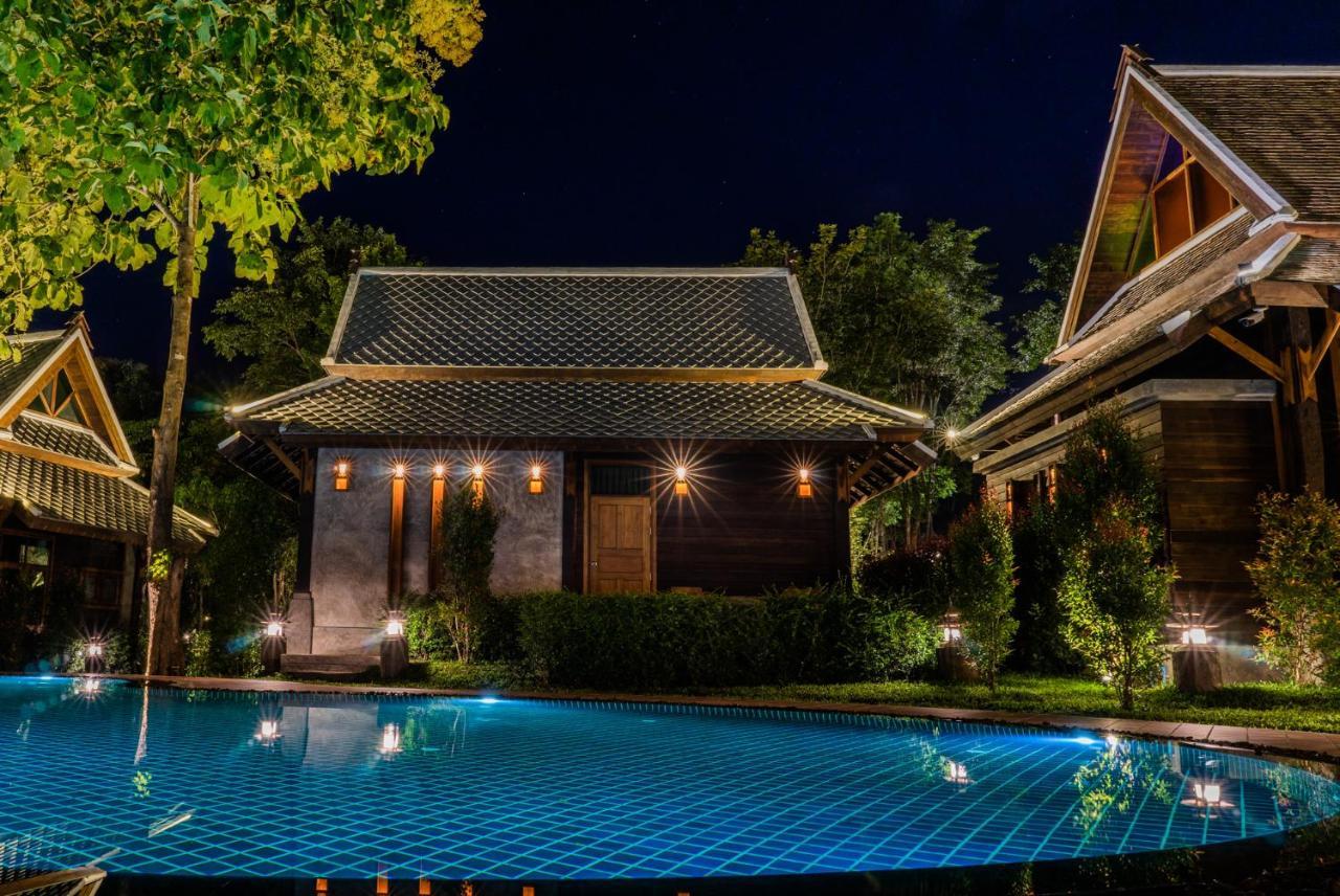 Ruean Racha Resort Chiang Mai Bagian luar foto