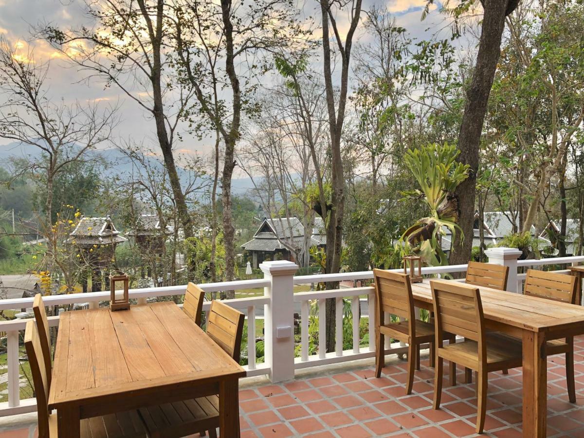 Ruean Racha Hotel Chiang Mai Bagian luar foto