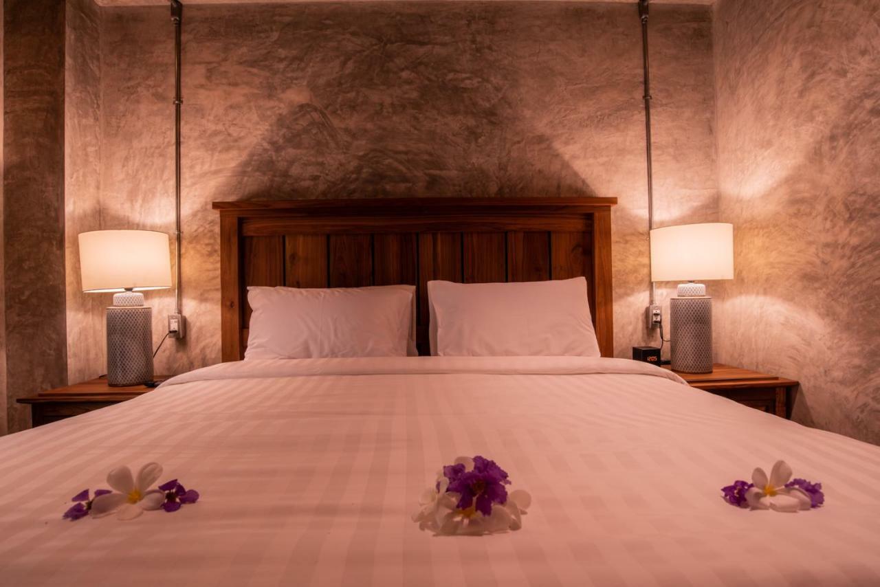 Ruean Racha Hotel Chiang Mai Bagian luar foto