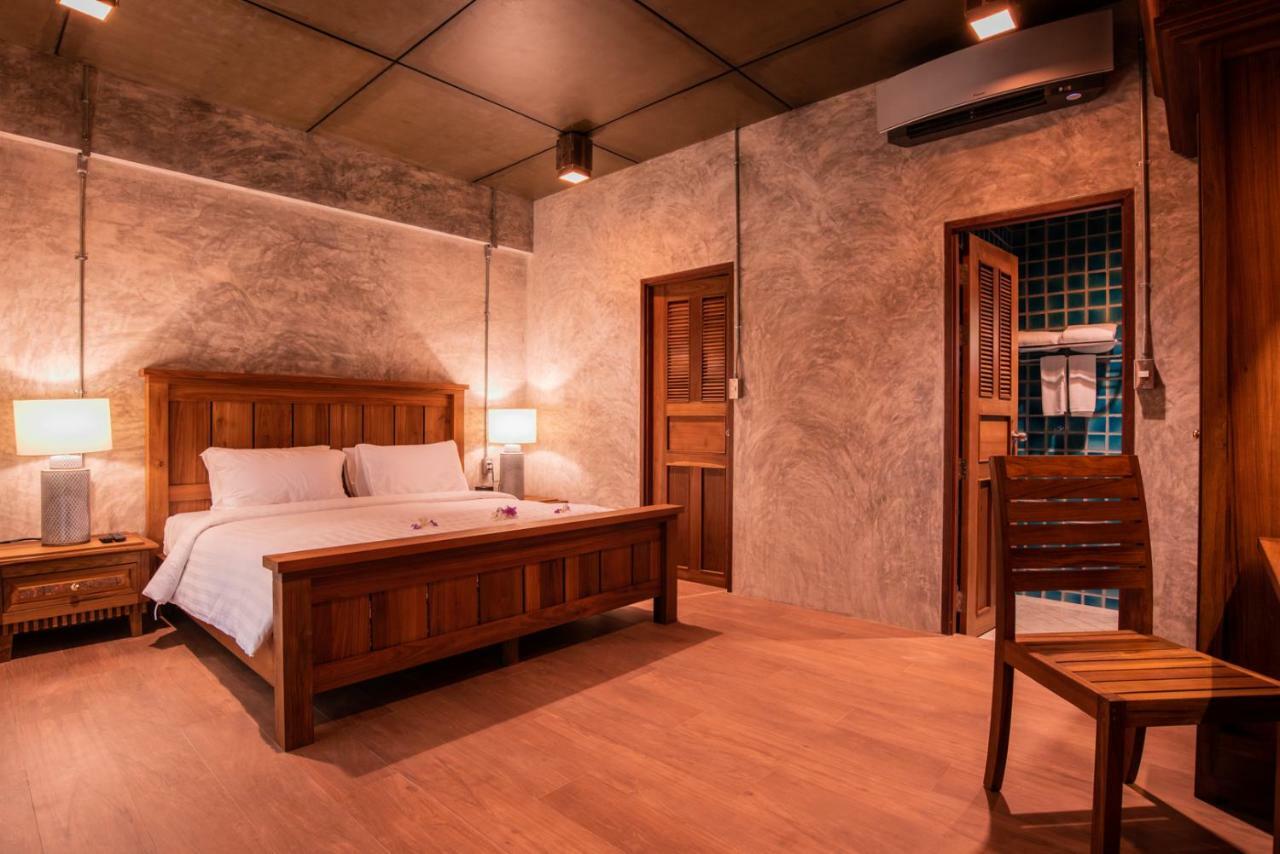 Ruean Racha Hotel Chiang Mai Bagian luar foto