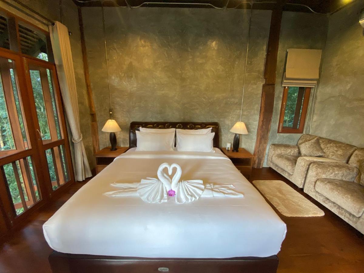 Ruean Racha Hotel Chiang Mai Bagian luar foto
